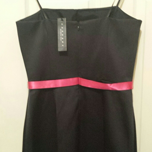 Little black dress - Picture 2 of 2