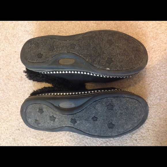 Black slippers - Picture 4 of 4