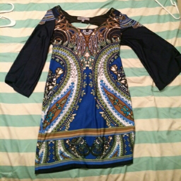 Short dress, sz S, cutout in back