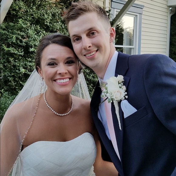 Meet your Posher, Taylor - Picture 3 of 3