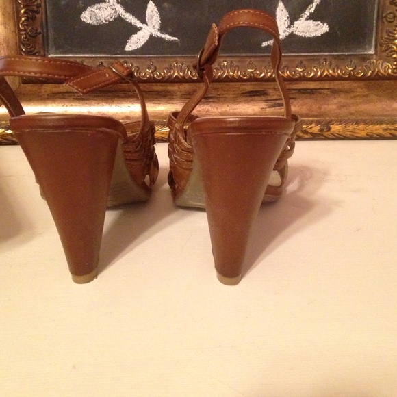 Strappy Sandal - Picture 3 of 4