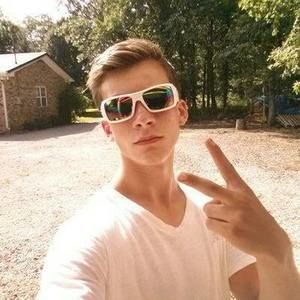 Meet your Posher, Travis