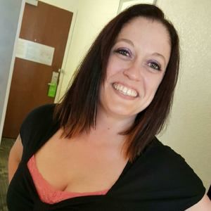 Meet your Posher, Corina