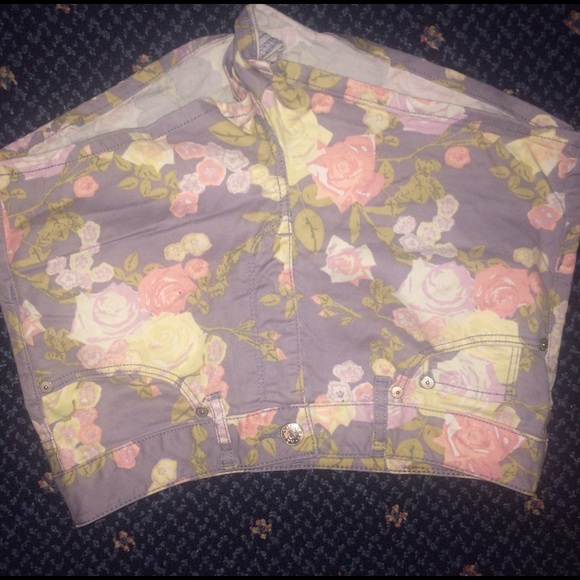 H&M floral shorts in size 4