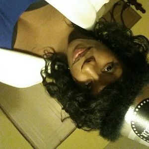 Meet your Posher, Leisha