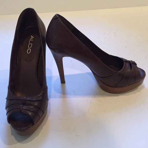 Aldo peep toe heels