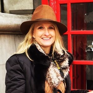 Meet your Posher, Lisa