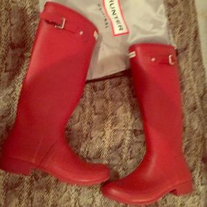 Red Hunter Rainboots FOLDABLE with bag!