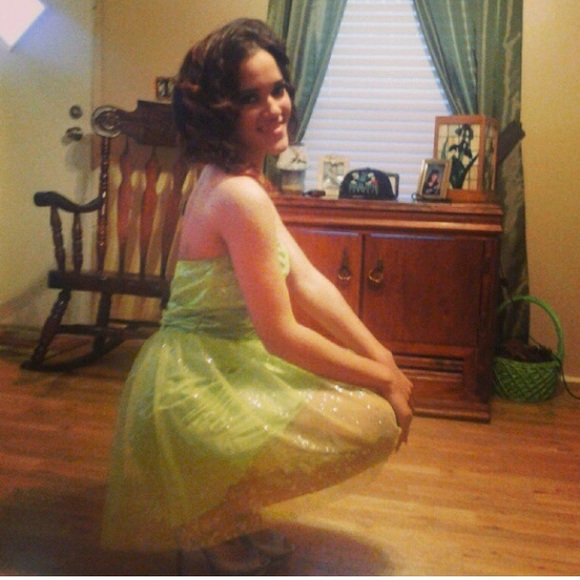 Prom dress - Picture 2 of 3