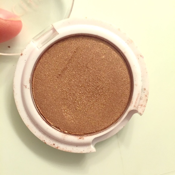 Pacifica Eyeshadow in "Treasure"