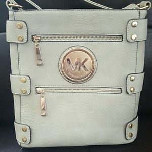 Michael kors crossbody