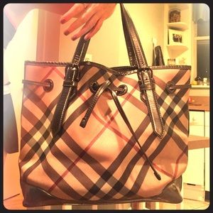 Burberry purse