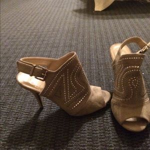 Pretty Tan High Heeled Sandals