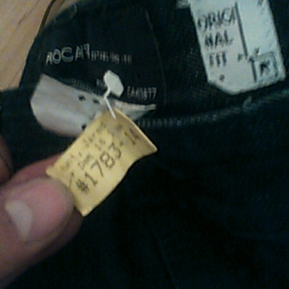 dark jeans - Picture 3 of 3