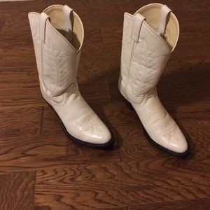 White cowgirl boots