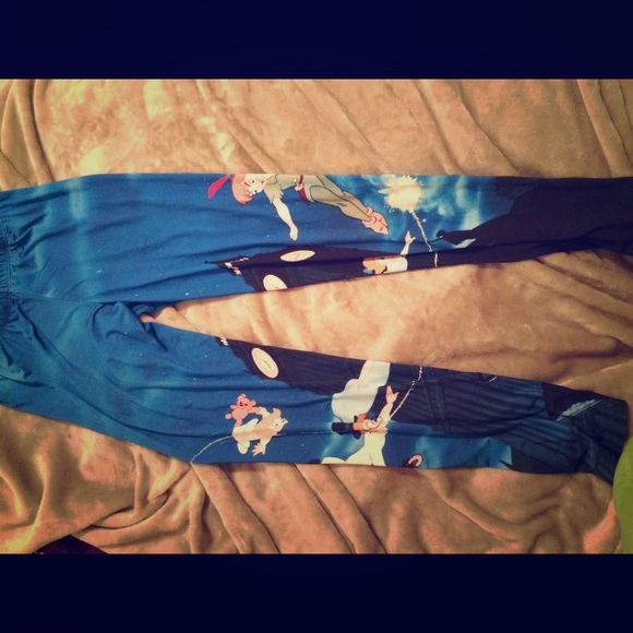 peter pan flying scene leggings