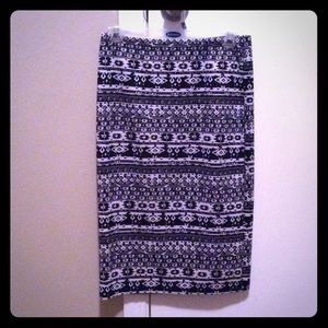 Super cute Aztec pencil skirt