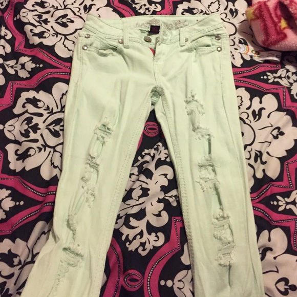 streachy jeans