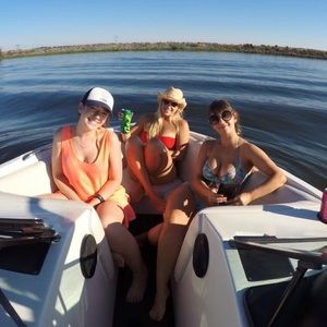 Meet your Posher, Courtney