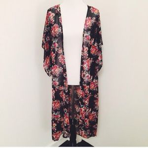 Long floral kimono💐