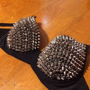 Spiked Rave Bra👽🚨