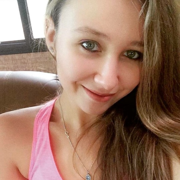 Meet your Posher, Shelby - Picture 2 of 2