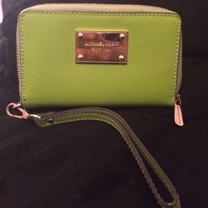 Wristlet