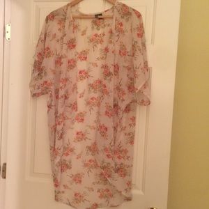 FULL TILT beautiful flower kimono