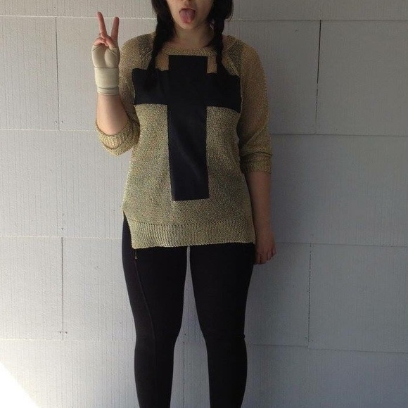 Unif prayer sweater - Picture 2 of 2