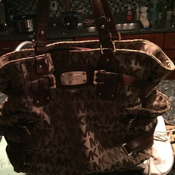 Michael Kors Handbags - Michael Kors large handbag