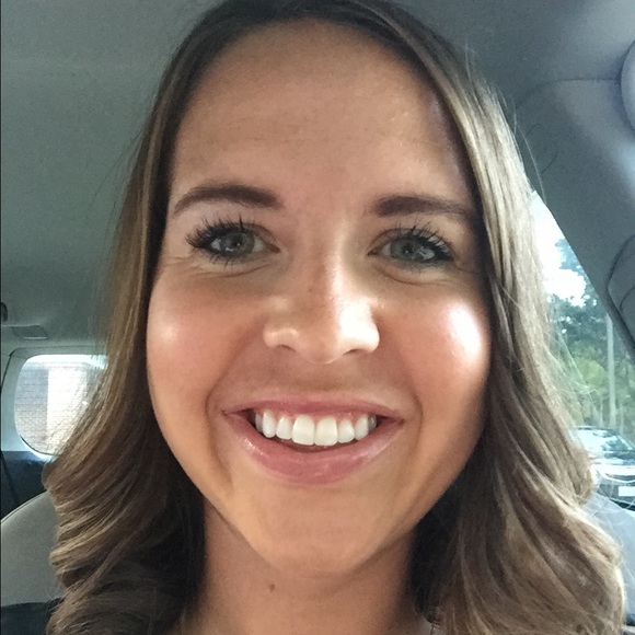 Meet your Posher, Lindsey