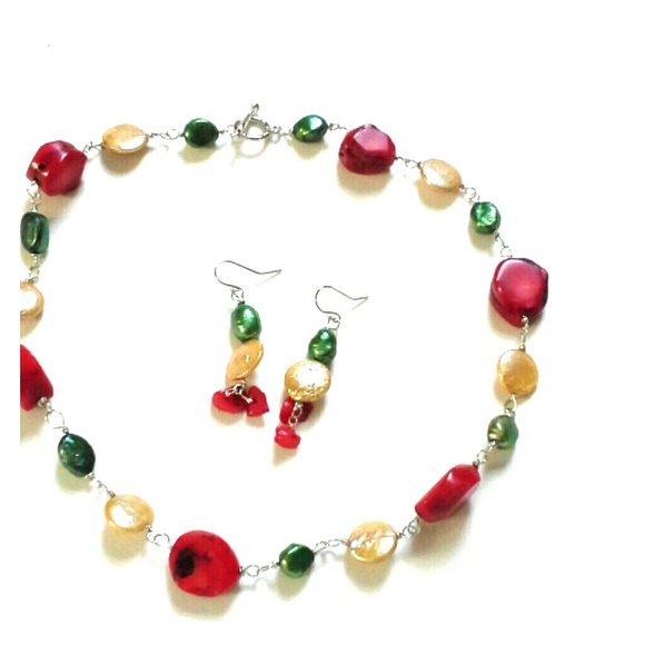NEWHandcrafted necklace with pearl and coral stone - Picture 1 of 1