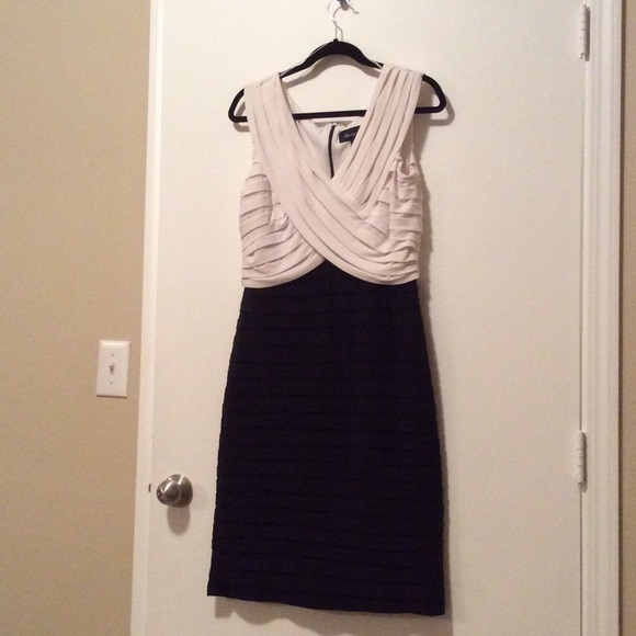 Beautiful cocktail dress! - Picture 1 of 1