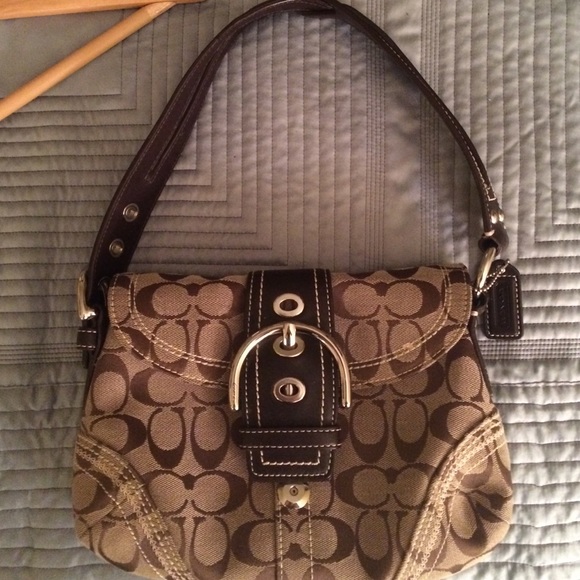 AUTHENTIC COACH PURSE