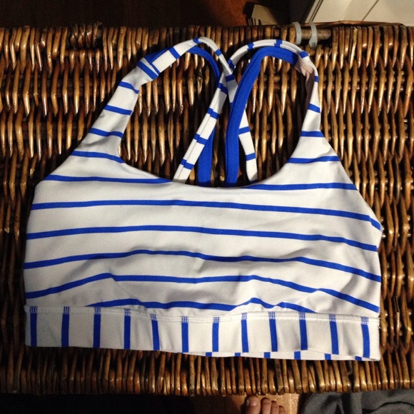 Lululemon sports bra