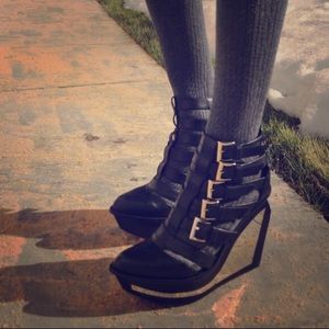 Jeffrey Campbell