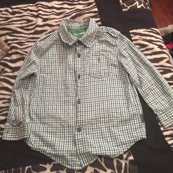 Long sleeved collar shirt