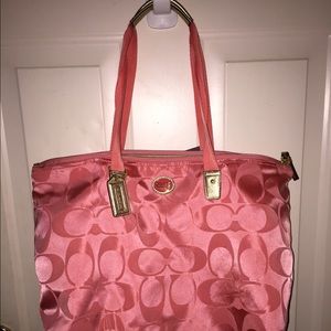 Coach Weekender!! Coral Color!!