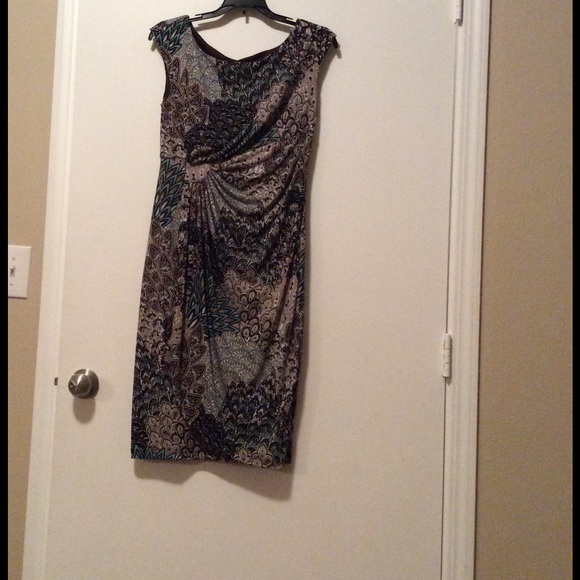 Lovely Peacock style dress - Picture 2 of 2