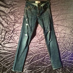 Hollister Destroyed Skinny Jeans with rhinestones