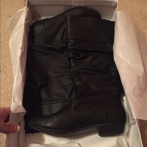 Steve Madden Black Boots !