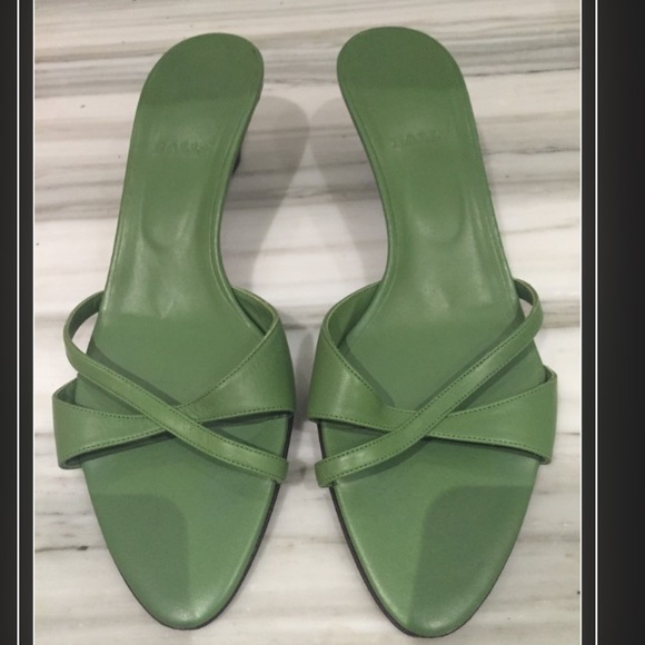 Green Bally size 8 kitten heeled miles