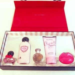 VS RARE HTF SEXY LITTLE THINGS FRAGRANCE GIFT SET