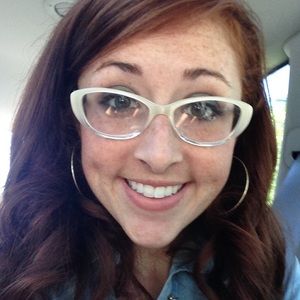 Meet your Posher, Abby