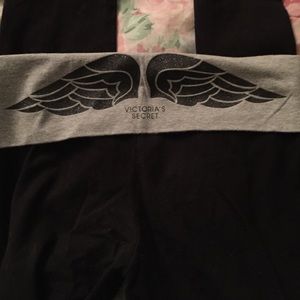 *SOLD* VS leggings size small