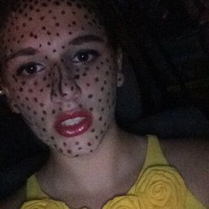 Meet your Posher, Ana