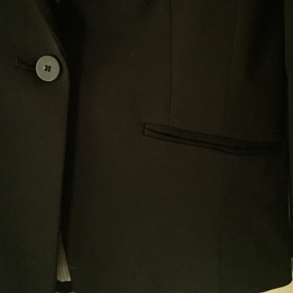 Blazer - Picture 2 of 4