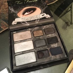 Too faced smokey eye palette