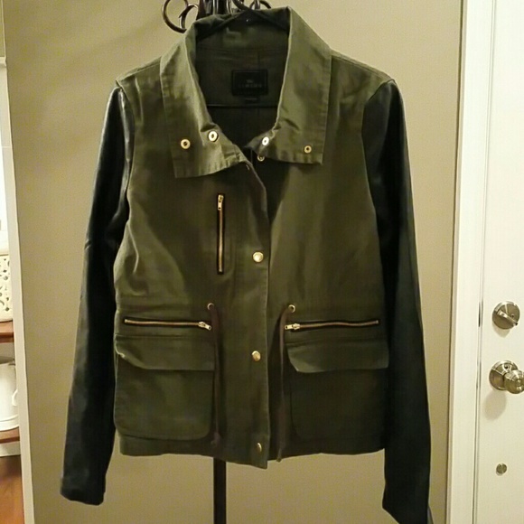 Utility army green leather sleeved jacket