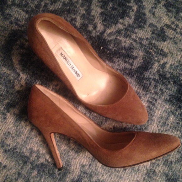 Manolo Blahnik brown suede pumps/heels